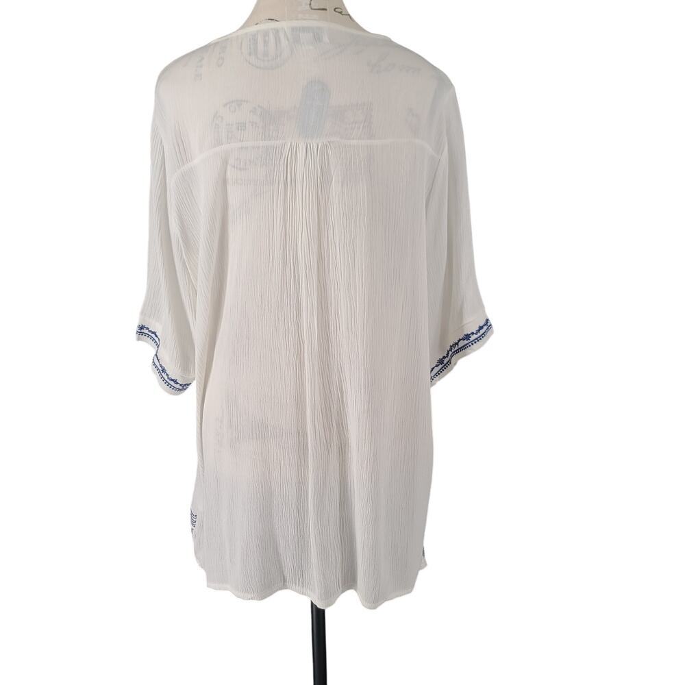 Arianna's by Howard's embroidered ladies cover up white Size OS Resort Wear - Picture 2 of 8